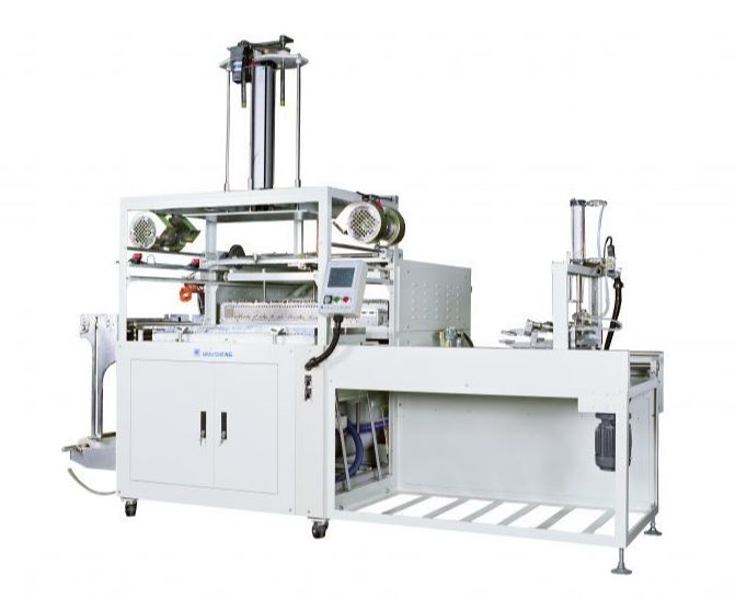 Auto Vacuum Forming Machine